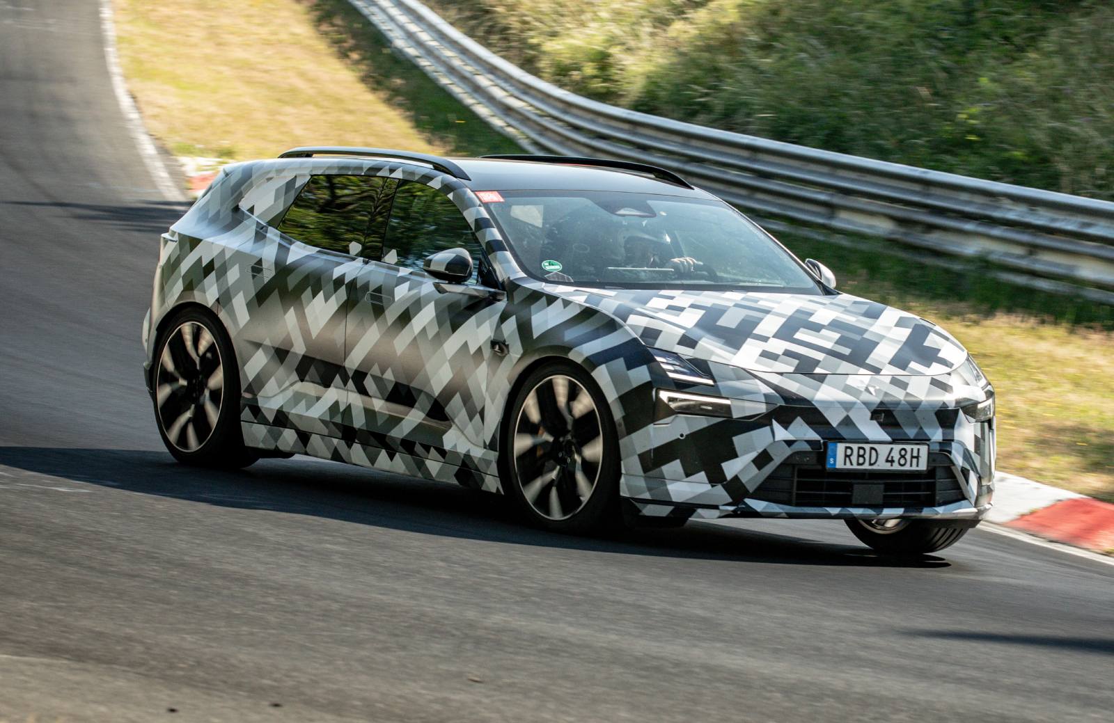 Polestar 4 SUV spyshot